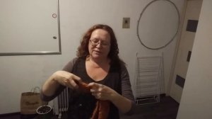 Шарф-воротник спицами из мохера букле