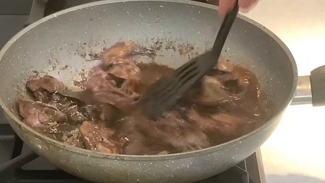 Вкуснейший тёплый салат с печенью и клубникой (КЕТО, LCHF, ПП)