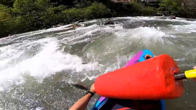 Hi-N-Dry Kayak Rolling Aid On Water Review