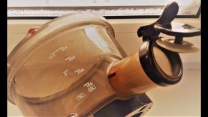 Соковыжималка - сокопресс BORK. 
Много сока за малое время. Максимум полезных веществ сохраняются.