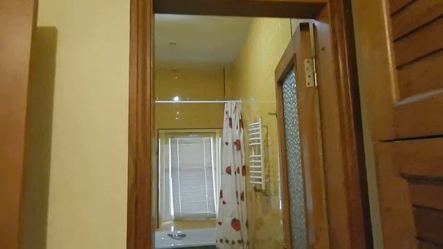 Крым, Ялта. (Лот 26-1).Продажа квартиры с двориком у набережной (центр города). смотреть онлайн