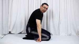 Растяжка прямой мышцы бедра.Упражнения.