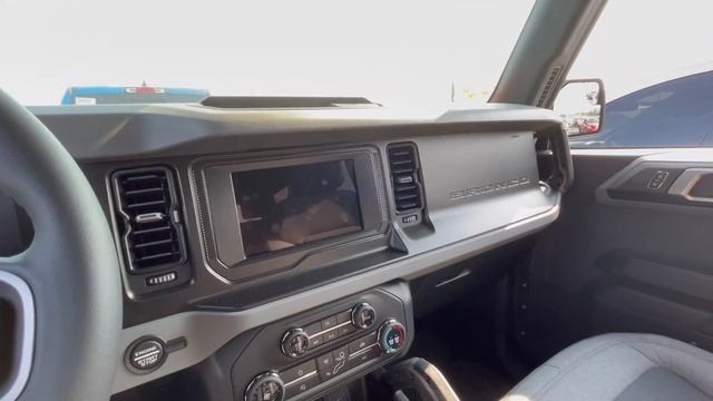 Смотрим Новинки 2021 года! FORD BRONCO VS DODGE RAM TRX
