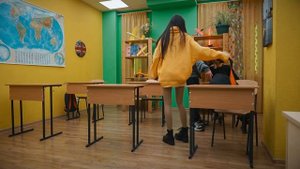 КИРИЛЛ ВЛЮБИЛСЯ В КУКЛУ! Все СМЕЮТСЯ над ПАРНЕМ!