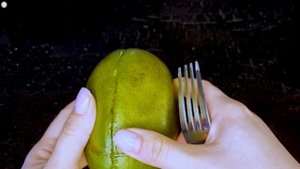 Кулинарный лайфхак: Как из сушеного манго сделать свежий?