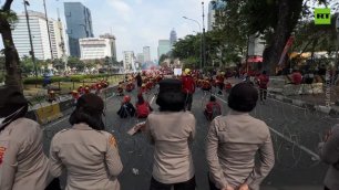 Hundreds rally in Jakarta as prices of basic goods soar