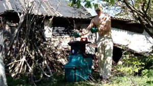 BOSH AXT 25D Садовый измельчитель веток