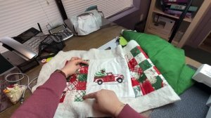 Quilting a Christmas Table Runner with the Janome Skyline S9 tips and tricks!
