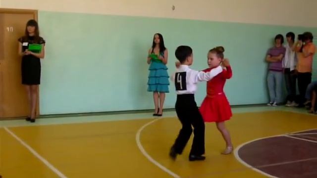 начинающие.медленный вальс смотреть онлайн