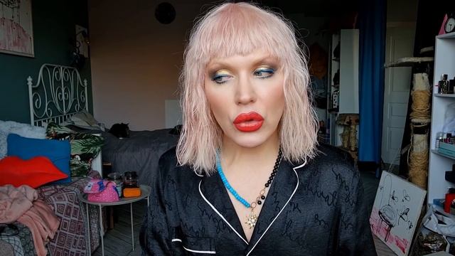 здесь НЕ УЧАТ ЖИЗНИ ?/ 6 лет каналу Неугомонная МОНРО смотреть онлайн