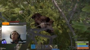 КАК ИГРАТЬ В ЭТО?! НОВИЧОК УЧИТЬСЯ ИГРАТЬ! Rust | Раст