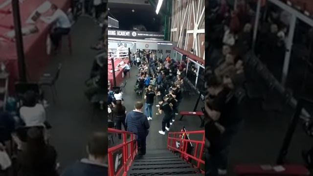 На охране боксерского шоу "Проспект" смотреть онлайн