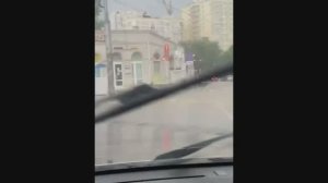 Мощный ливень с грозой обрушился на Севастополь
