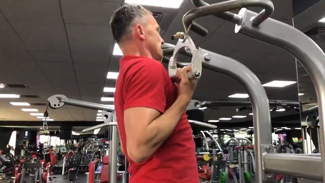 Упражнения на бицепс Подтягивания с супинацией? смотреть онлайн
