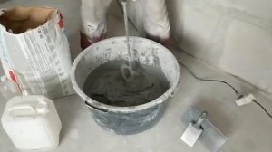 Как разводить штукатурку – снято на видео
