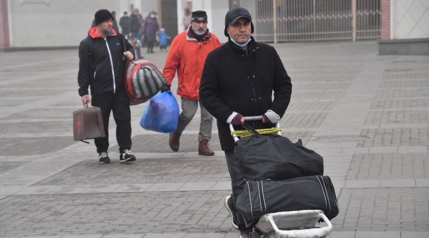 В МВД рассказали о депортации семи тысяч нарушителей-иностранцев в июне