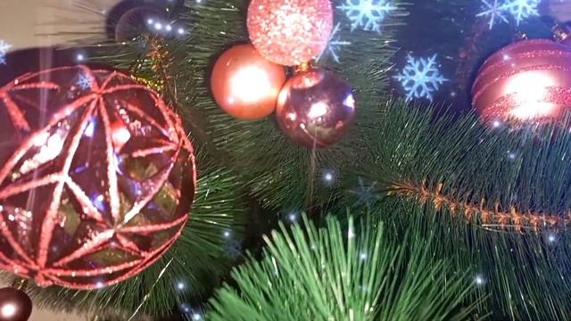 КРАСИВОЕ ПОЗДРАВЛЕНИЕ С РОЖДЕСТВЕНСКИМ СОЧЕЛЬНИКОМ! КРАСИВАЯ МУЗЫКАЛЬНАЯ ОТКРЫТКА!