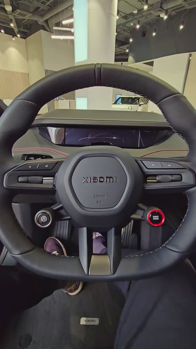 Xiaomi SU7 MAX 2024 смотреть онлайн