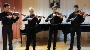 Г. Телеман - Концерт для 4 скрипок D-dur. Исполняет ансамбль _Виолинки_.mp4