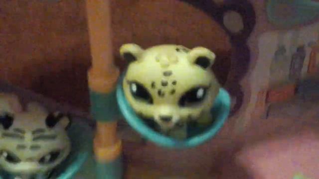 Lps:the White's ep.3 : I spyed on leopard claw смотреть онлайн