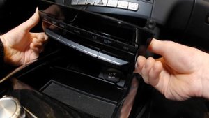 Mercedes W212 - Remove and Install Climate Control Panel