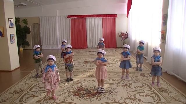 23 Февраля! Поздравление пап первой младшей группой ? смотреть онлайн