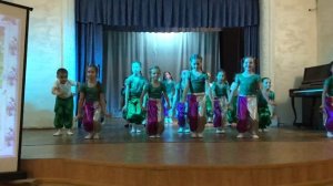 Маленькие звезды (первое выступление 7-8 лет)