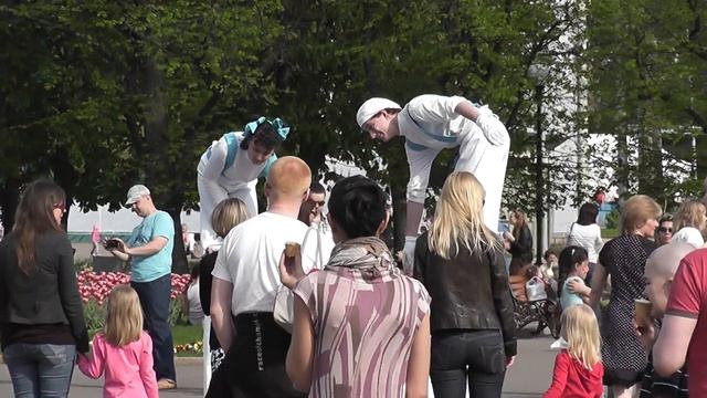 В ЦПКиО им. Горького. Москва 2012 г. смотреть онлайн