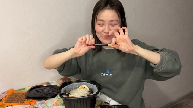 Пробую саморазогревающуюся лапшу! Честный отзыв ? смотреть онлайн