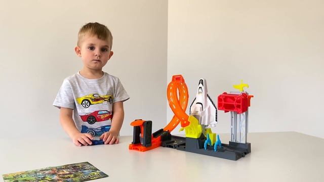 HOT WHEELS Toxic Хот Вилс Атака Змеи и Стегозавра + Запуск Ракеты