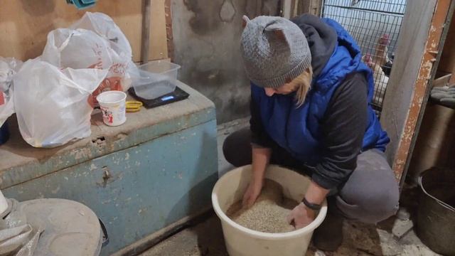 Корм для цыплят готовлю сама. Старт-1.