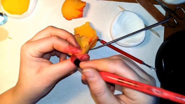 Тонировка лепестка розы сухой пастелью