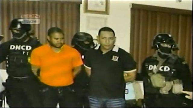 DNCD expulsa tres oficiales asignados en San Pedro de Macorís y La Romana смотреть онлайн