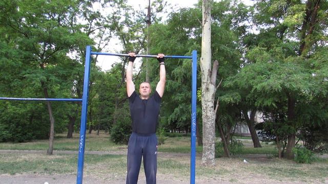 как научится сделать выход на одну руку