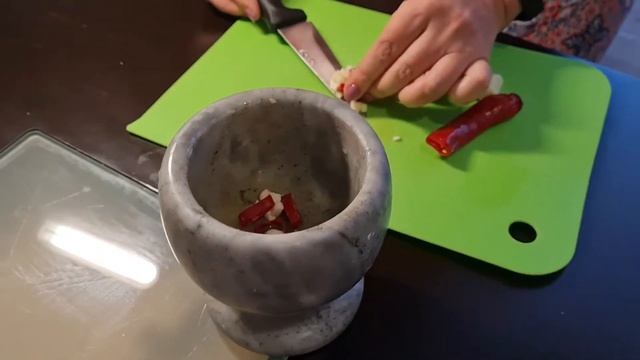 Готовим тайский салат Сом там в условиях сибирской зимы:) смотреть онлайн