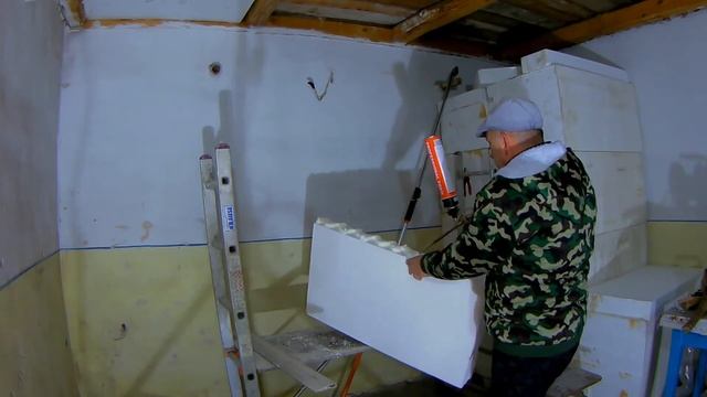 Утепляю деревянный потолок пенопластом