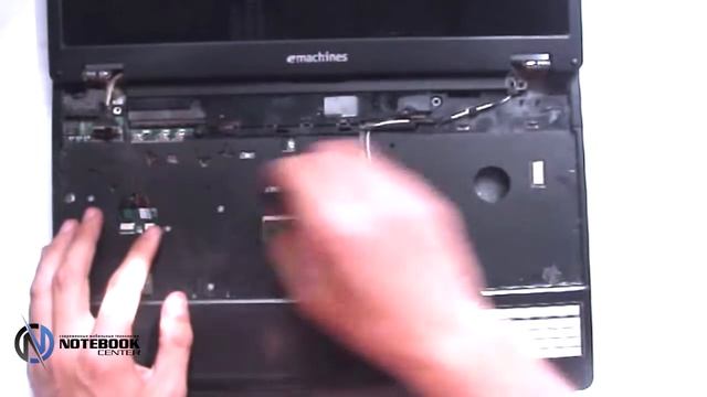 Acer eMachines E528 - Disassembly and cleaning смотреть онлайн