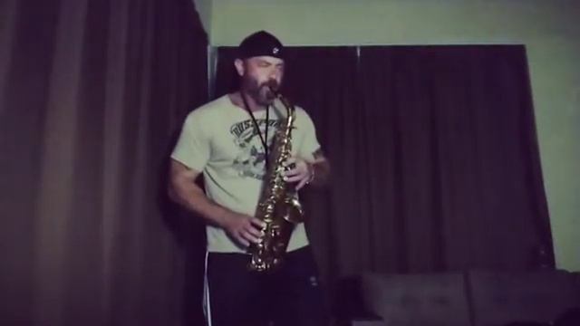 наш сосед саксофон смотреть онлайн