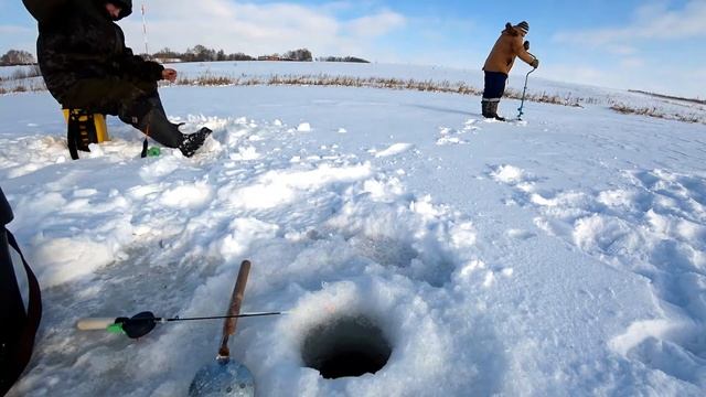 Рыбалка в мороз -18. Рыбное место.