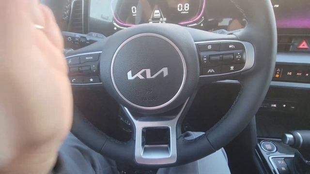 2024 Kia Sportage EX смотреть онлайн