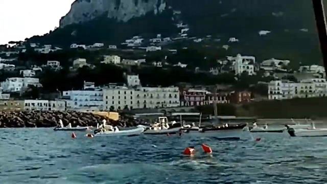 Поездка на остров Капри. Viaggio a Capri смотреть онлайн