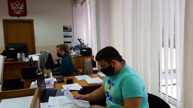 ПРИСТАВ НЕ ПУСКАЕТ В СУД/ ОПРОС МЕНТА ЗАЩИТНИКОМ / МЫЧАНИЕ ППСника