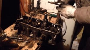 Выпресовка направляющих клапанов AUDI80 1.8