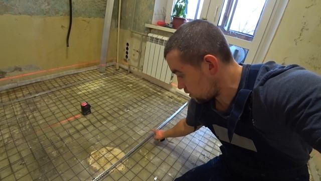 Заливка пола. Как залить черновой пол своими руками смотреть онлайн