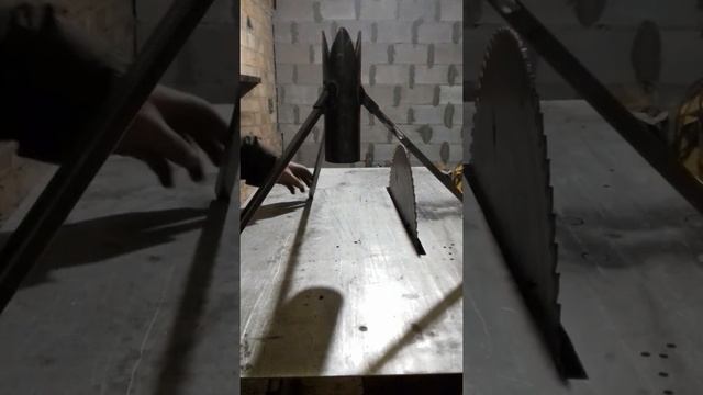 Самодельная подставка для новогодней елки. смотреть онлайн