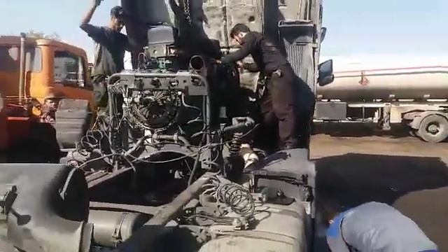 Volvo 460  d12  in Iran .Mr Asgher rabiee is the best mechamicla men смотреть онлайн