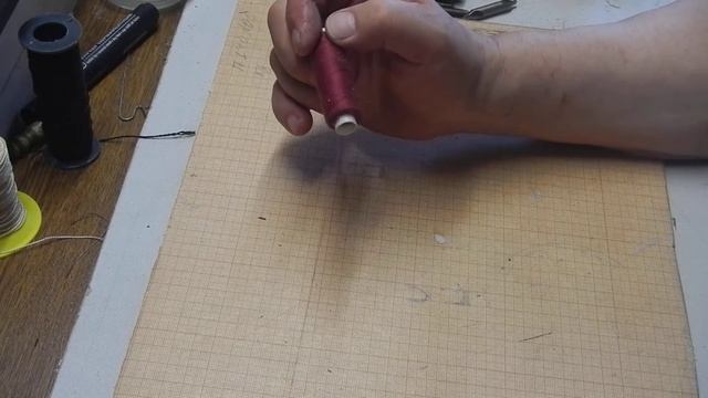 ГДЕ ВЗЯТЬ ЦВЕТНЫЕ НИТКИ НАЧИНАЮЩЕМУ КОЖМАСТЕРУ?! смотреть онлайн