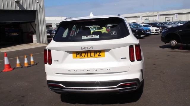 Kia Sorento | 1.6 T-GDi HEV 2 5dr Auto | White Pearl смотреть онлайн