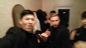 нас замыкали берега