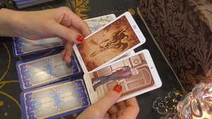 Гадание на картах Таро Как относиться ко мне загаданная личность